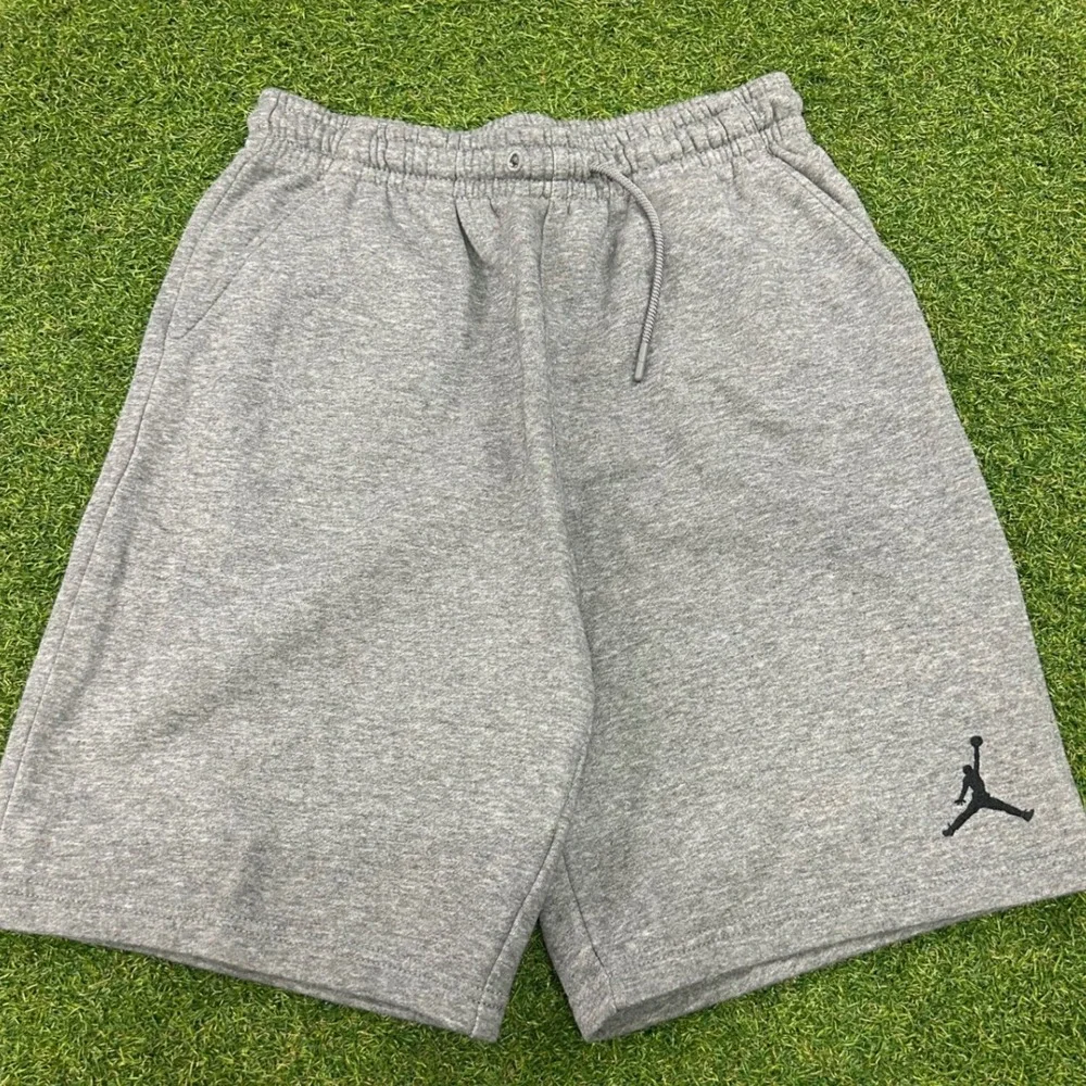 Jordan‎ Boys XL 13-15Y Heather Gray Fleece Jumpman Shorts Athletic Loungewear